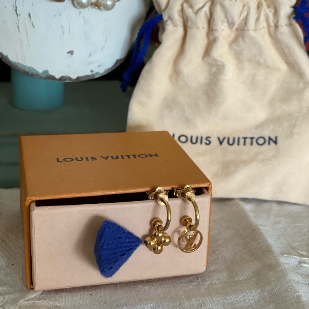 Authentic Louis Vuitton Blooming Earrings